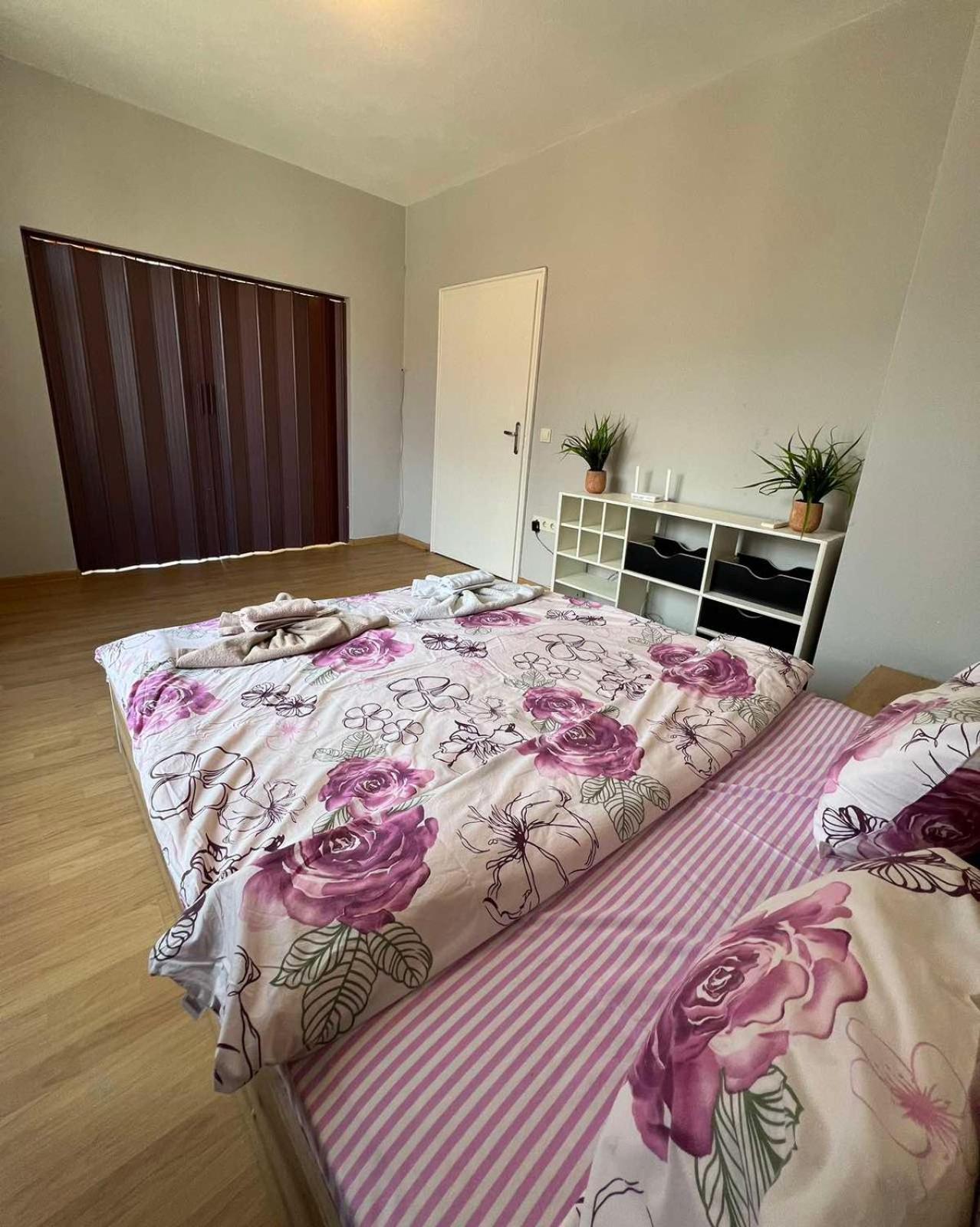Rio Sunny 2Bdr Apt Near Ndk - Metro - Non-Stop Paid Public Parking Sofia Eksteriør billede