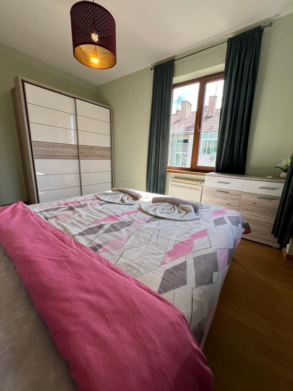 Rio Sunny 2Bdr Apt Near Ndk - Metro - Non-Stop Paid Public Parking Sofia Eksteriør billede